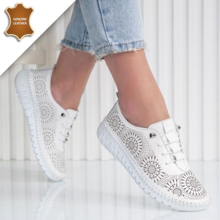 Обувки Trento White