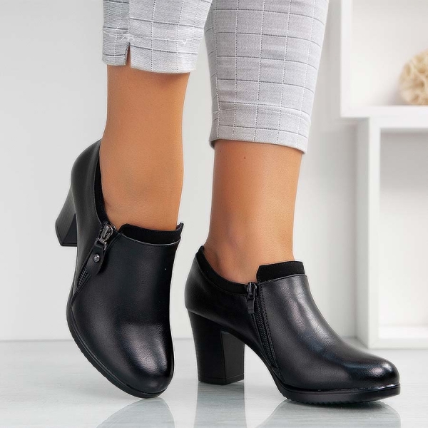 Обувки Fabina Black