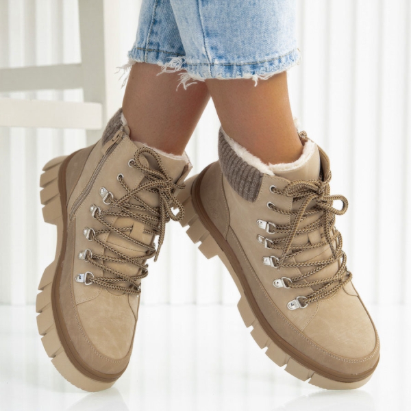 Боти Svetlana Beige