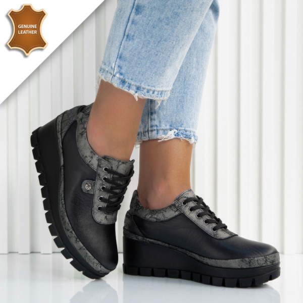 Обувки Angela Black