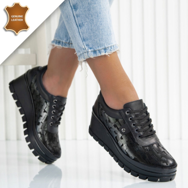 Обувки Angela Black