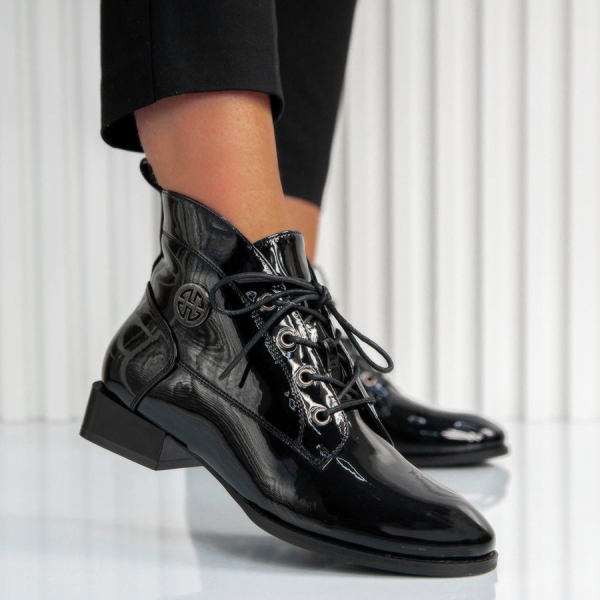 Боти Leonara Black