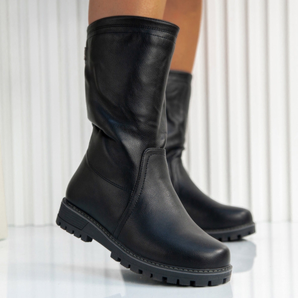 Боти Sonia Black