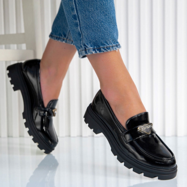 Обувки Lola Black