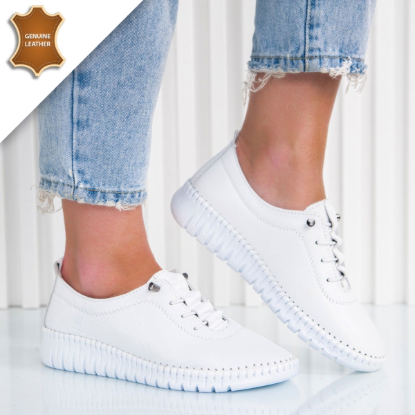 Обувки Kendal White