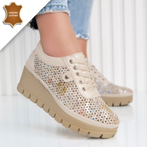 Обувки Emanuela Beige