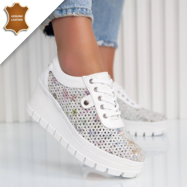 Обувки Emanuela White