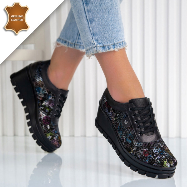 Обувки Emanuela Black