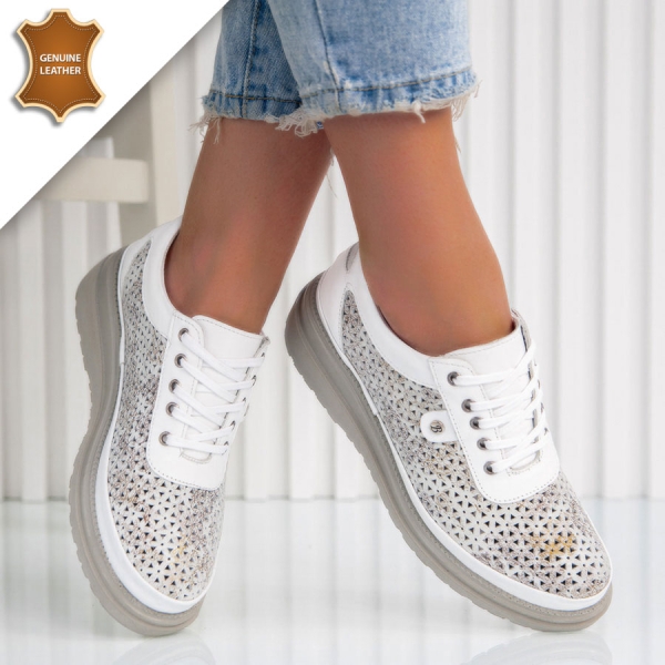 Обувки Claudia White