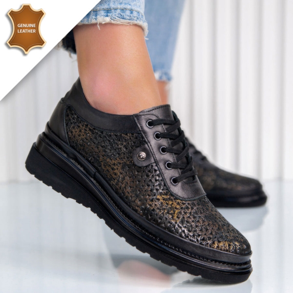 Обувки Claudia Black