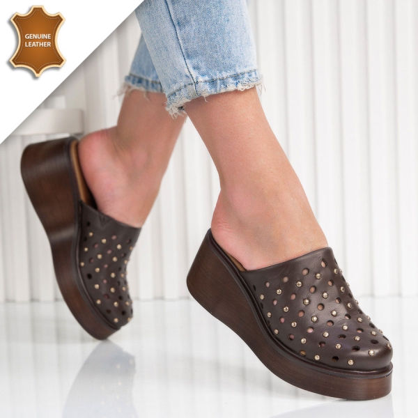 Чехли Aira Вrown