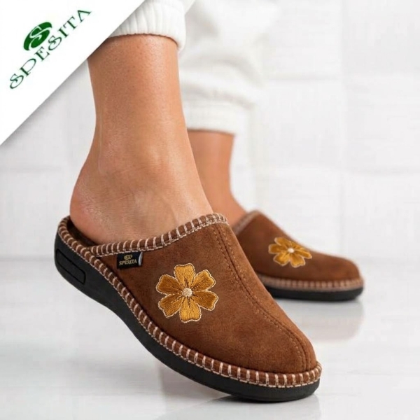 Пантофи Fanny Brown