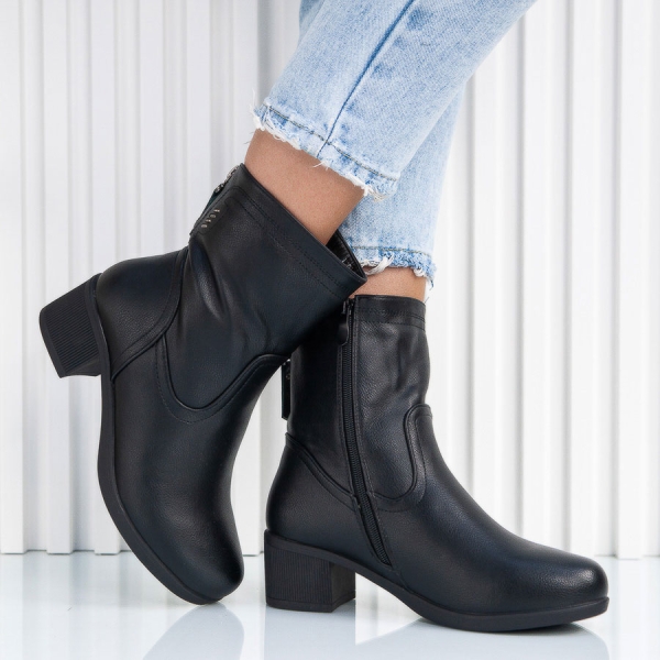 Боти Aria Black