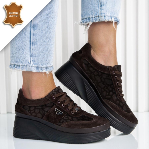 Обувки Naira Brown