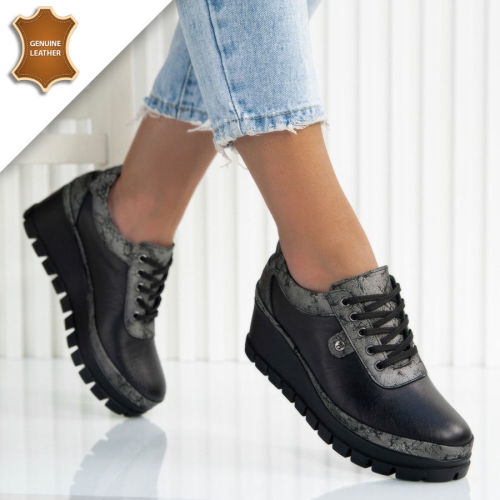 Обувки Angela Black