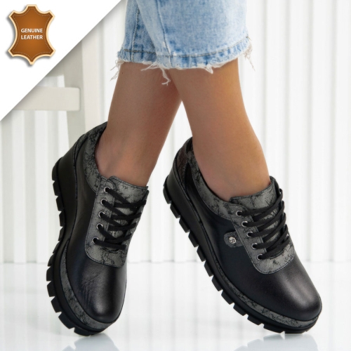 Обувки Angela Black