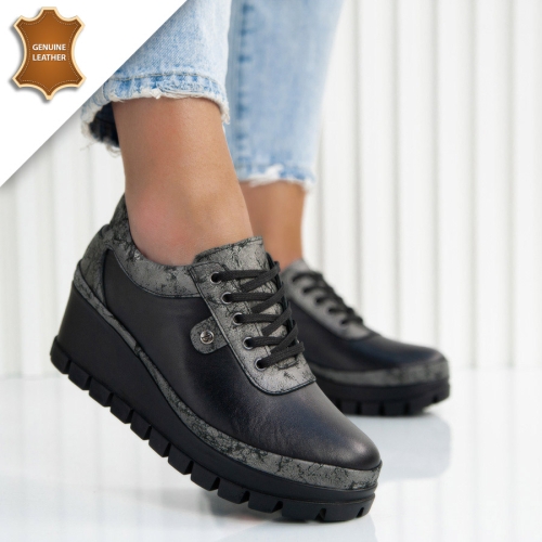 Обувки Angela Black