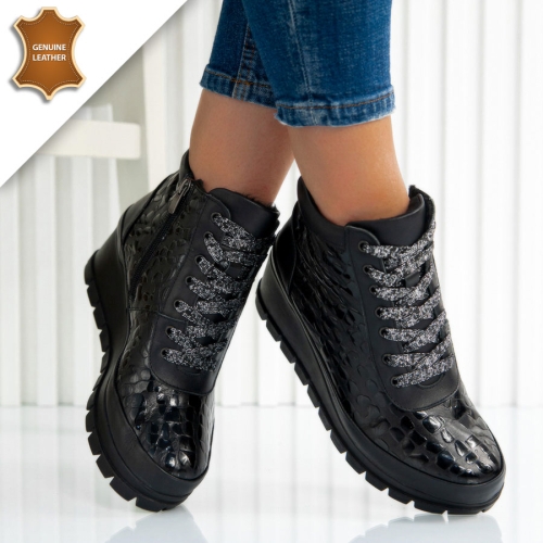 Боти Naomi Black