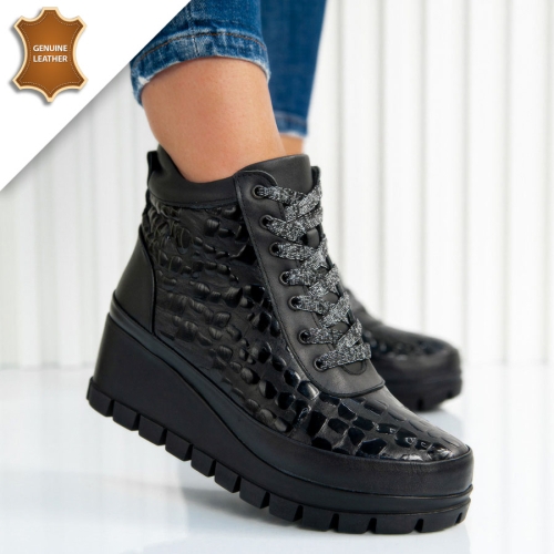 Боти Naomi Black