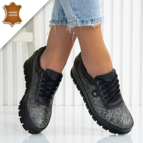 Обувки Angela Black