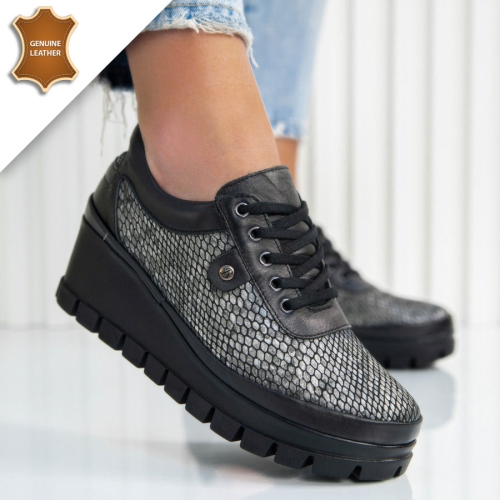 Обувки Angela Black