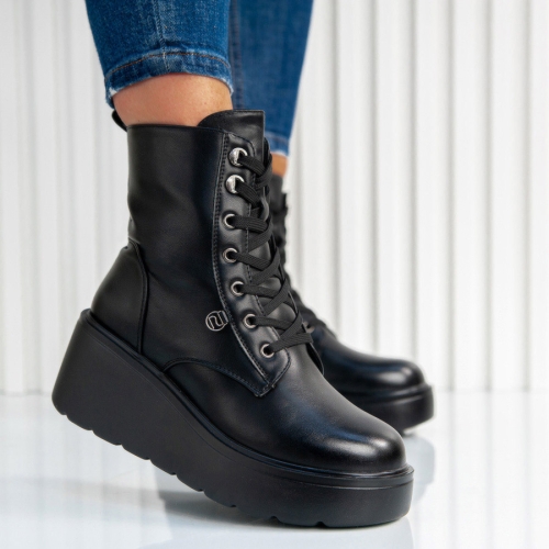 Боти Tania Black