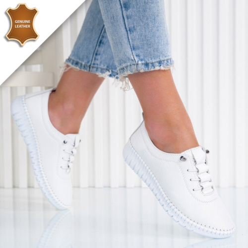 Обувки Kendal White