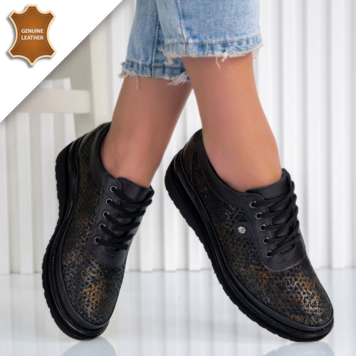 Обувки Claudia Black