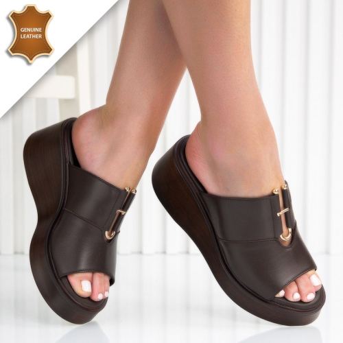 Чехли Madeline Brown