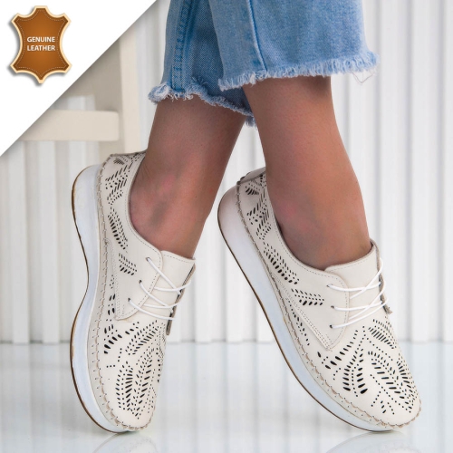 Обувки Flora Beige