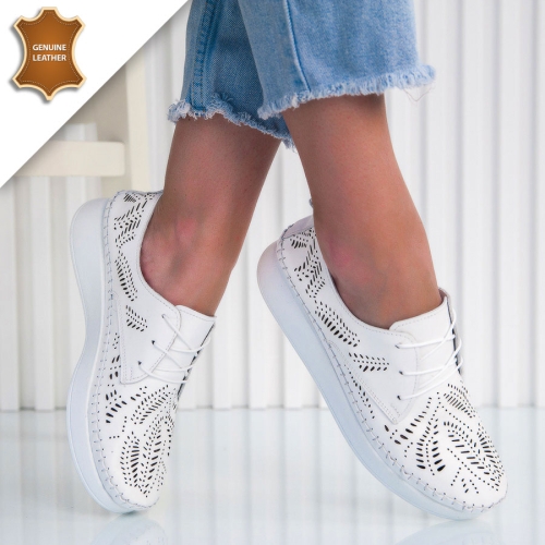 Обувки Flora White