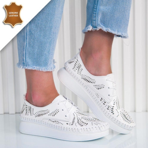 Обувки Flora White