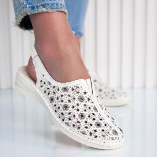 Обувки Tess White