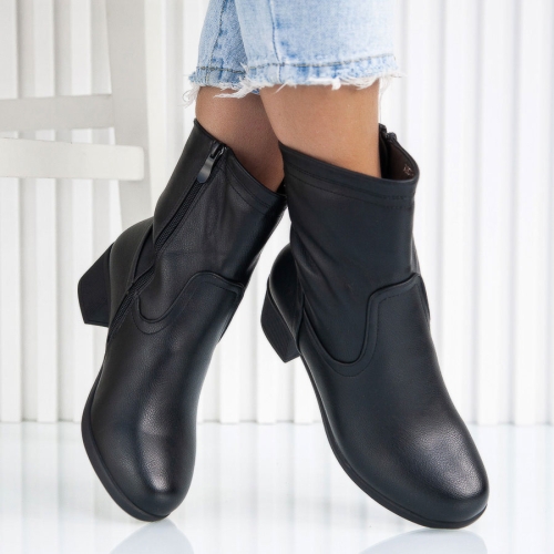 Боти Aria Black