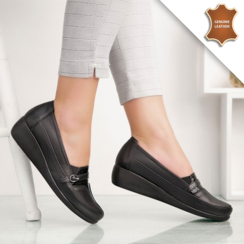 Обувки Margaret Black Croco