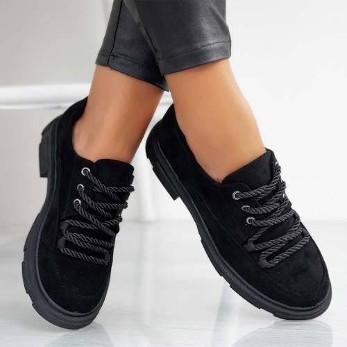 Обувки Leila Black